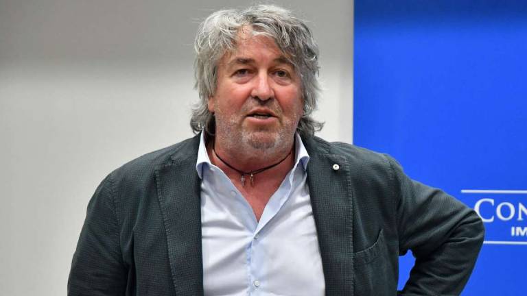 Forlì, commercio in crisi: si salvano bar e ristoranti Forlì, commercio in crisi: si salvano bar e ristoranti