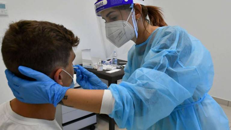 Covid, contagi in crescita in Romagna: Grazie ai vaccini non c'è più emergenza Covid, contagi in crescita in Romagna: Grazie ai vaccini non c'è più emergenza