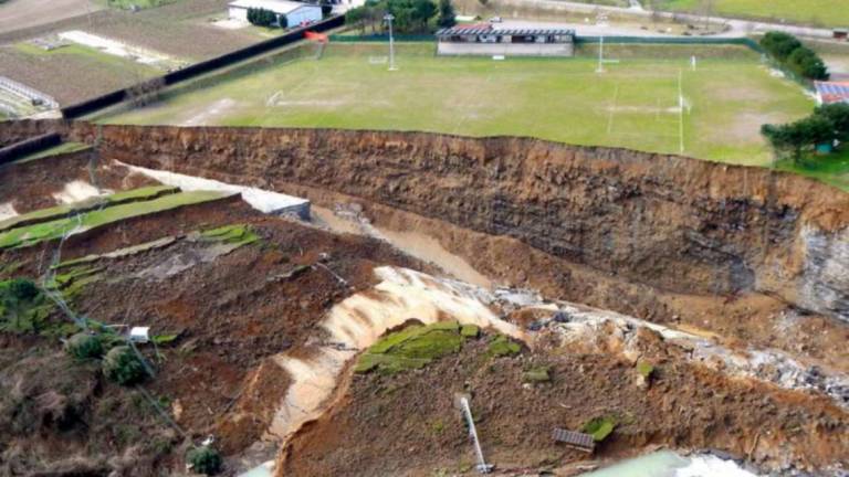 Casola Valsenio, in due a processo per la frana al campo da calcio Casola Valsenio, in due a processo per la frana al campo da calcio