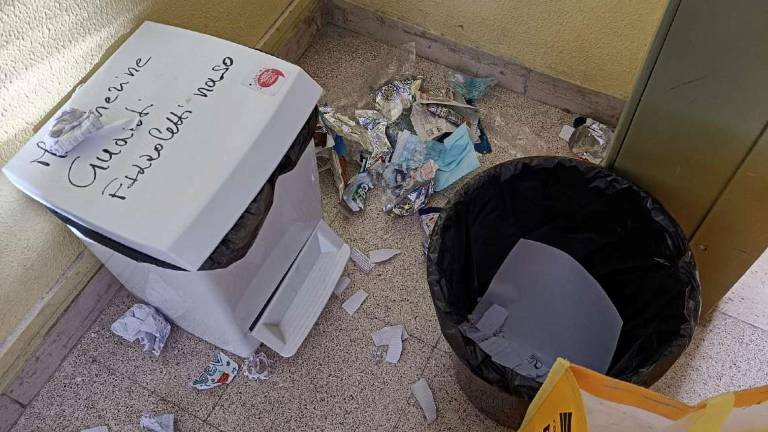 Cesena: ladri di computer derubano due licei Cesena: ladri di computer derubano due licei