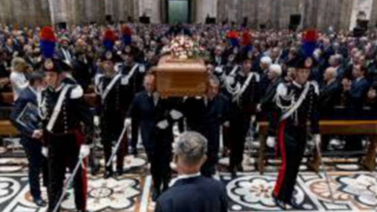 Ravenna, la Casa delle donne: Niente lutto per Berlusconi Ravenna, la Casa delle donne: Niente lutto per Berlusconi