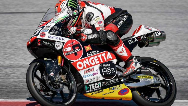 Moto3, piloti penalizzati per andatura lenta: c’è anche Antonelli Moto3, piloti penalizzati per andatura lenta: c’è anche Antonelli