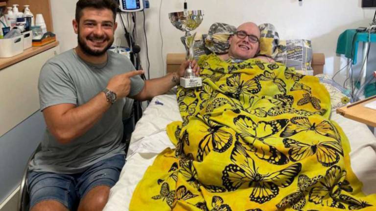 Motociclismo, la favola dei fratelli Forgione: Nicolas ha disegnato il mio casco con la bocca Motociclismo, la favola dei fratelli Forgione: Nicolas ha disegnato il mio casco con la bocca