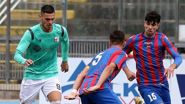Calcio D, già 10 giocatori a segno e il Rimini vola Calcio D, già 10 giocatori a segno e il Rimini vola