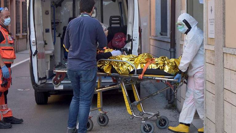 Covid Emilia-Romagna, aumentano i ricoveri e i casi attivi, 7 decessi Covid Emilia-Romagna, aumentano i ricoveri e i casi attivi, 7 decessi