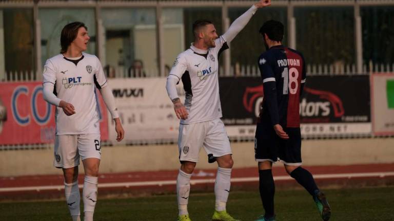Calcio C, Cesena: l'unico derby romagnolo vale tanto Calcio C, Cesena: l'unico derby romagnolo vale tanto