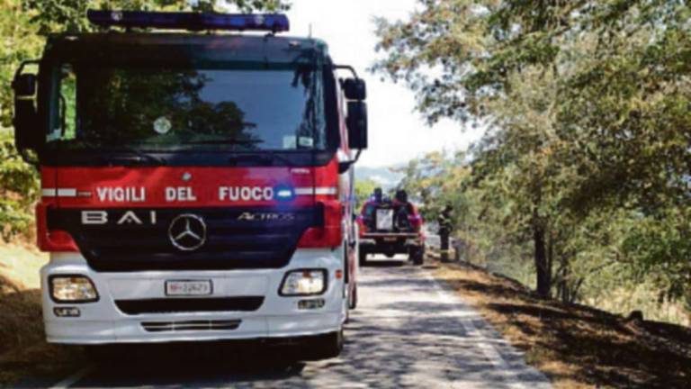 Cesena, campo a fuoco a Formignano: in azione 4 mezzi del 115 Cesena, campo a fuoco a Formignano: in azione 4 mezzi del 115