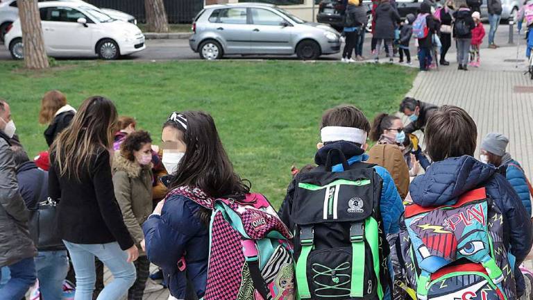 Covid Rimini. Errore dell'Ausl: a scuola la classe col contagio, a casa quella sana Covid Rimini. Errore dell'Ausl: a scuola la classe col contagio, a casa quella sana