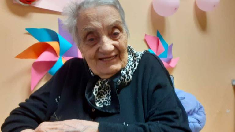 Cesenatico, muore dopo avere festeggiato i 103 anni: addio a Madera, la ballerina dei Quattro Venti Cesenatico, muore dopo avere festeggiato i 103 anni: addio a Madera, la ballerina dei Quattro Venti