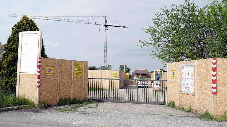 Imola, un maxi deposito dove doveva sorgere la caserma Imola, un maxi deposito dove doveva sorgere la caserma
