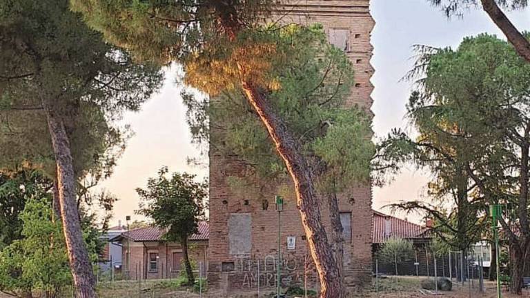 Cesena, gli amici del palazzaccio stringono alleanze e accelerano Cesena, gli amici del palazzaccio stringono alleanze e accelerano