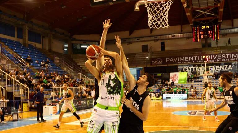 Basket B: Blacks, alti e bassi ma tanta solidità Basket B: Blacks, alti e bassi ma tanta solidità