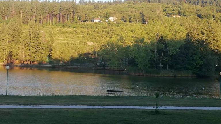 Battaglia in consiglio per la proprietà del lago di Acquapartita Battaglia in consiglio per la proprietà del lago di Acquapartita