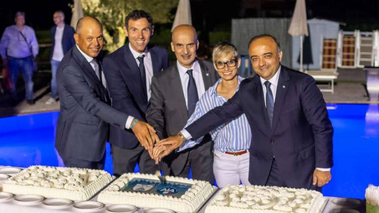 Calcio, la festa degli arbitri di Cesena tra passione e senso d'appartenenza Calcio, la festa degli arbitri di Cesena tra passione e senso d'appartenenza