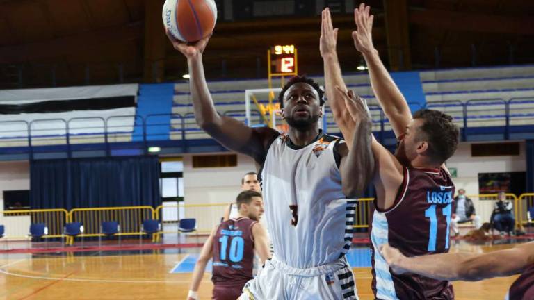 Basket B, Faenza-Cesena è il derby di Anumba Basket B, Faenza-Cesena è il derby di Anumba