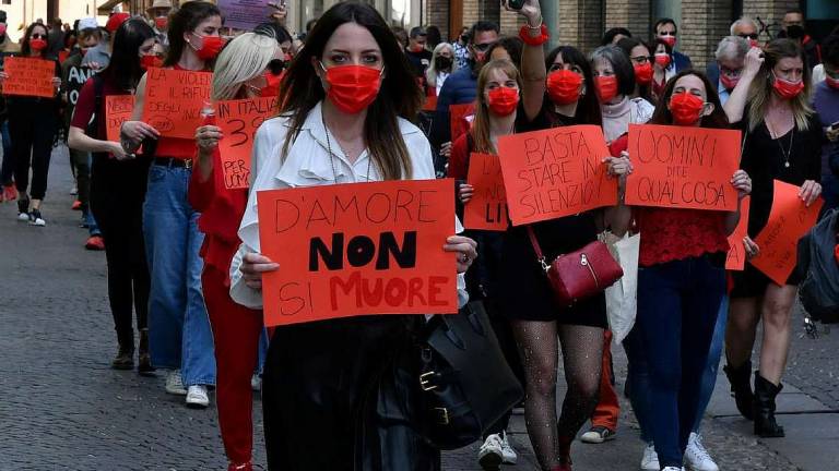 Forlì, Il Tavolo contro la violenza sulle donne continua la lotta Forlì, Il Tavolo contro la violenza sulle donne continua la lotta