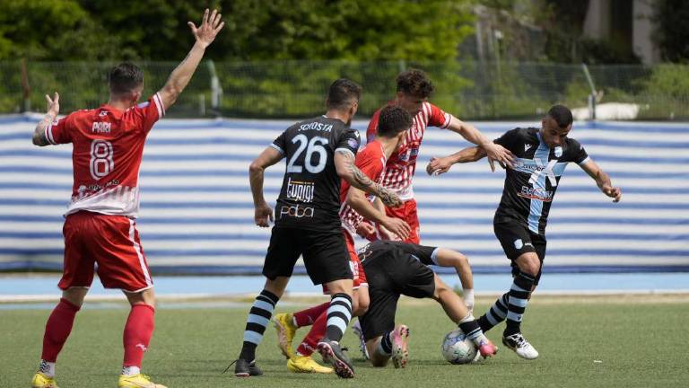 Calcio D, Graffiedi: Il Forlì non molla mai. Guerri: Riccione, che peccato Calcio D, Graffiedi: Il Forlì non molla mai. Guerri: Riccione, che peccato