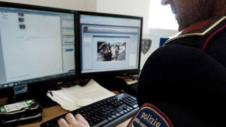 Gatteo Mare, derubano anziane signore e fanno spese con le loro carte di credito Gatteo Mare, derubano anziane signore e fanno spese con le loro carte di credito