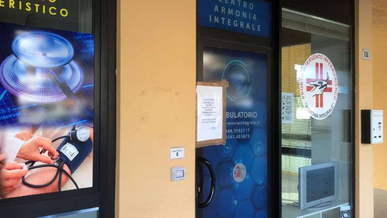 Tamponi senza permesso: a Cesena l'ambulatorio resta chiuso Tamponi senza permesso: a Cesena l'ambulatorio resta chiuso