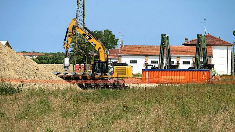 A Punta Marina partiti i lavori per il rigassificatore A Punta Marina partiti i lavori per il rigassificatore