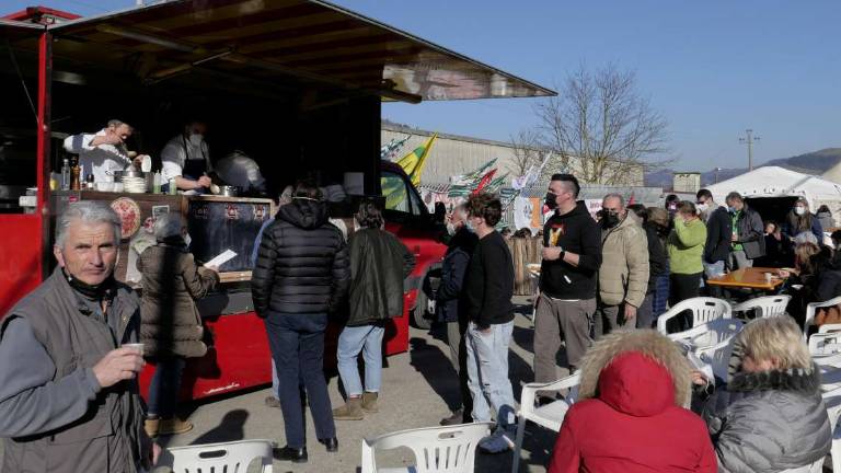 Cuochi e vignaioli militanti per la fabbrica dei marroni di Marradi Cuochi e vignaioli militanti per la fabbrica dei marroni di Marradi