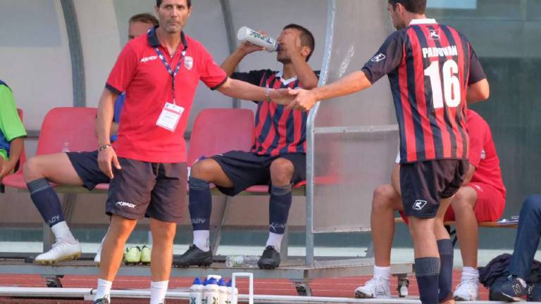 Calcio C, Imolese, pericolo giallo: tre giocatori in diffida Calcio C, Imolese, pericolo giallo: tre giocatori in diffida