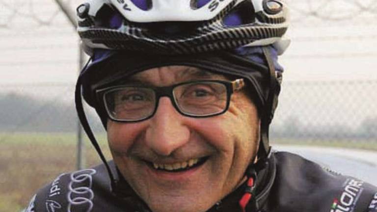Forlì, travolse e uccise ciclista: faentino guidava con certificati falsi Forlì, travolse e uccise ciclista: faentino guidava con certificati falsi