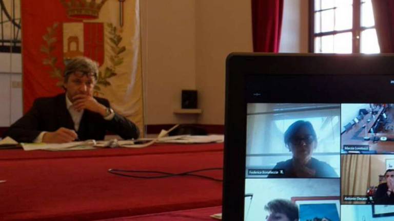 Turismo, crisi nera, i sindaci: Ristori immediati Turismo, crisi nera, i sindaci: Ristori immediati