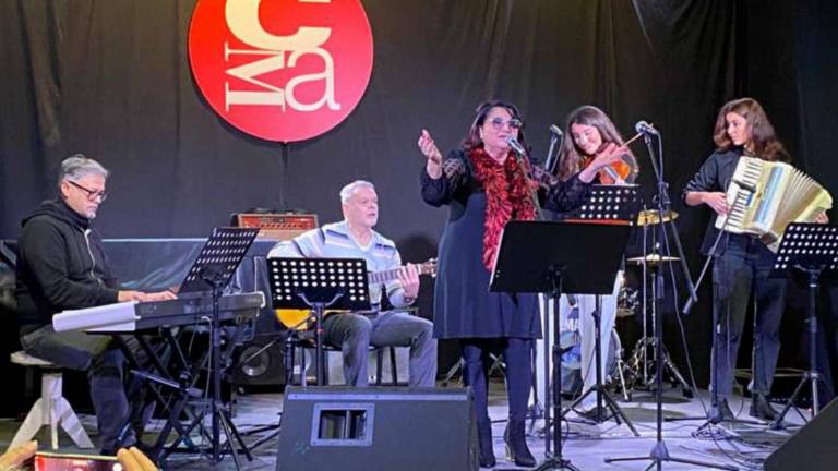 Forlì. Liscio, Roberta Cappelletti lancia nuovo brano Forlì. Liscio, Roberta Cappelletti lancia nuovo brano