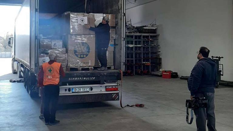 Forlì. Croce Verde invia 200 letti in Romania per i rifugiati Forlì. Croce Verde invia 200 letti in Romania per i rifugiati