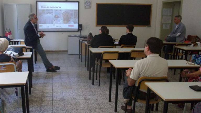 Ravenna, voto gonfiato per il ruolo. Prof licenziato e a processo Ravenna, voto gonfiato per il ruolo. Prof licenziato e a processo
