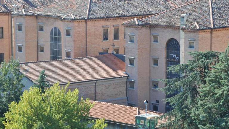 Forlì. Figlia in carcere: dopo il no, arriva un permesso speciale per vederla Forlì. Figlia in carcere: dopo il no, arriva un permesso speciale per vederla