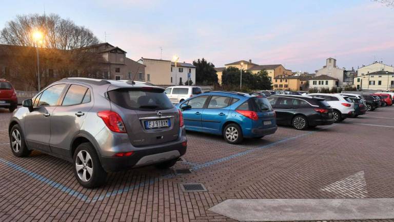 Forlì. Torna il parcheggio sulla barcaccia Forlì. Torna il parcheggio sulla barcaccia