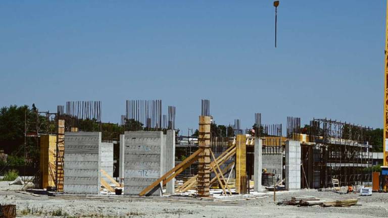 Forlì. Nuova chiesa ai Romiti, il cantiere ha messo le ali Forlì. Nuova chiesa ai Romiti, il cantiere ha messo le ali