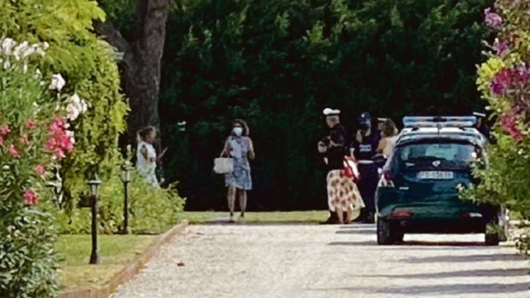 Cesena, villa all'asta fallimentare: 87enne cacciata a forza Cesena, villa all'asta fallimentare: 87enne cacciata a forza