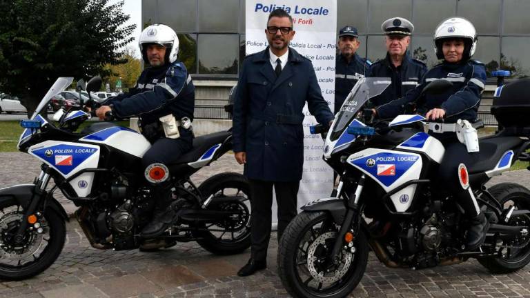 Forlì, nuove moto per la polizia locale Forlì, nuove moto per la polizia locale