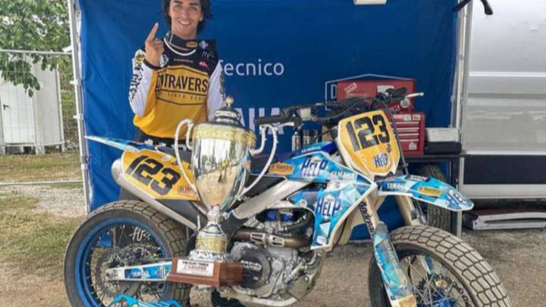 Motociclismo, Elia Bartolini è il mago del flat track Motociclismo, Elia Bartolini è il mago del flat track