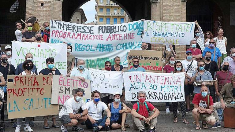 Rimini. Antenne, arriva il regolamento comunale Rimini. Antenne, arriva il regolamento comunale