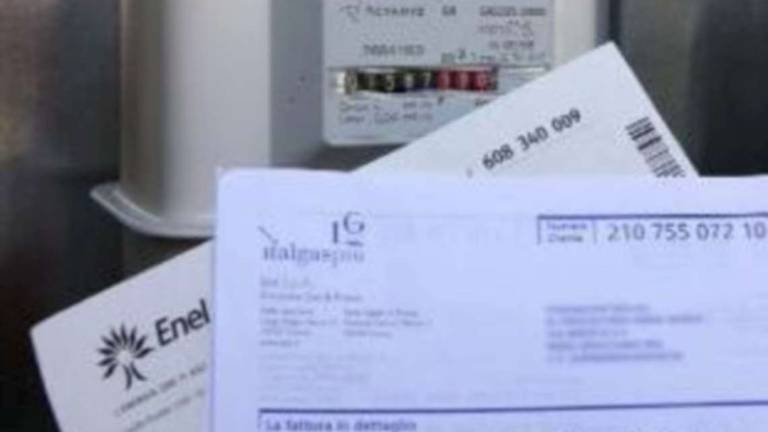 Forlì, caro bollette: crescono le richieste di aiuto Forlì, caro bollette: crescono le richieste di aiuto