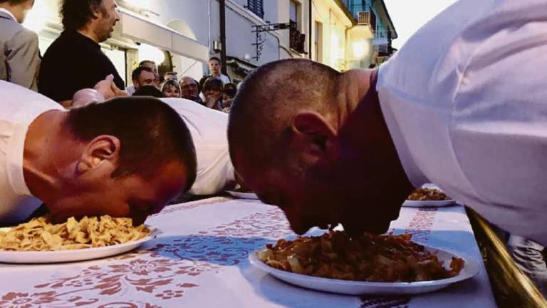 Cesenatico, Festa del Monte con sfida a colpi di tagliatelle Cesenatico, Festa del Monte con sfida a colpi di tagliatelle