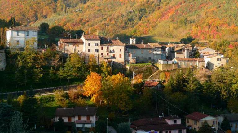 A Linaro scoppia la guerra dell'acqua della fontanella A Linaro scoppia la guerra dell'acqua della fontanella