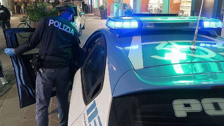 In auto con caricatore e munizioni, a casa trovati 10 etti di droga In auto con caricatore e munizioni, a casa trovati 10 etti di droga