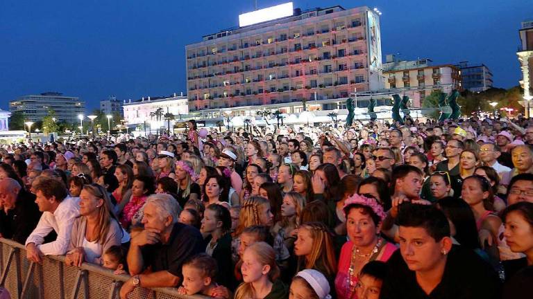 Tosi: Settimana Rosa, non fate fermare i treni a Riccione Tosi: Settimana Rosa, non fate fermare i treni a Riccione