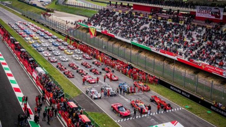 Automobilismo, Ferrari Challenge: a Imola passione rossa Automobilismo, Ferrari Challenge: a Imola passione rossa