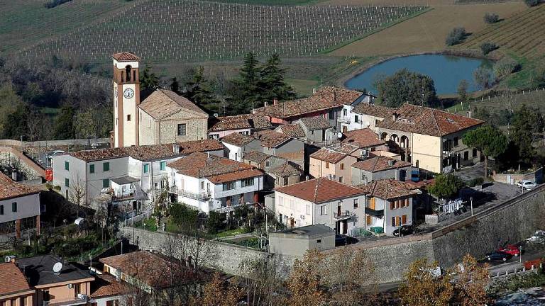Borghi, anziani e Comune in difficoltà per medico no vax sospesa Borghi, anziani e Comune in difficoltà per medico no vax sospesa