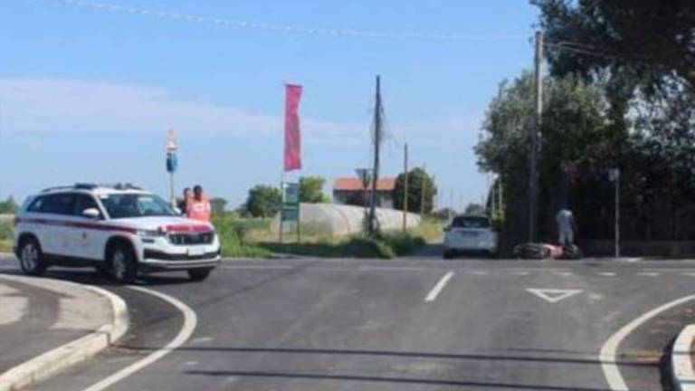 Cesena, incidente: impatto moto-auto: 33enne in Rianimazione Cesena, incidente: impatto moto-auto: 33enne in Rianimazione