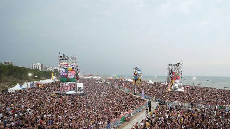 Jova Beach Party, niente auto a Marina per due giorni Jova Beach Party, niente auto a Marina per due giorni