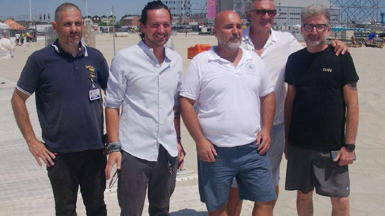Jova beach party a Ravenna, indennizzo per i quattro bagni più vicini all'evento Jova beach party a Ravenna, indennizzo per i quattro bagni più vicini all'evento
