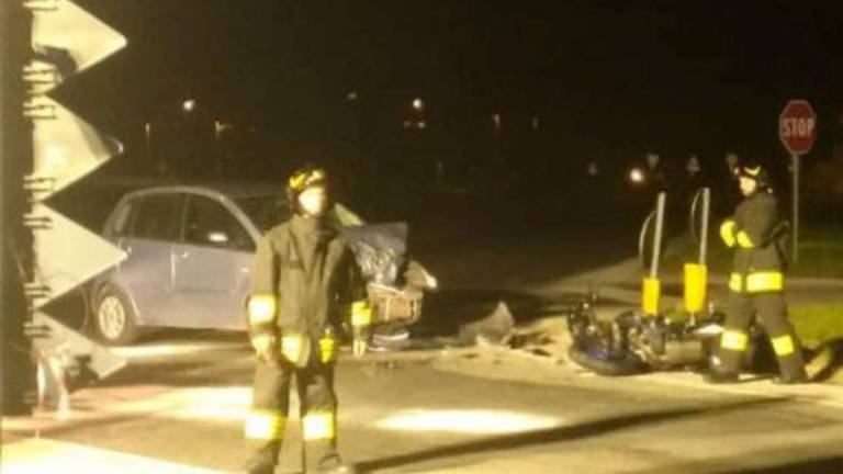 Cesena, spaventoso incidente: due ragazzi miracolati Cesena, spaventoso incidente: due ragazzi miracolati