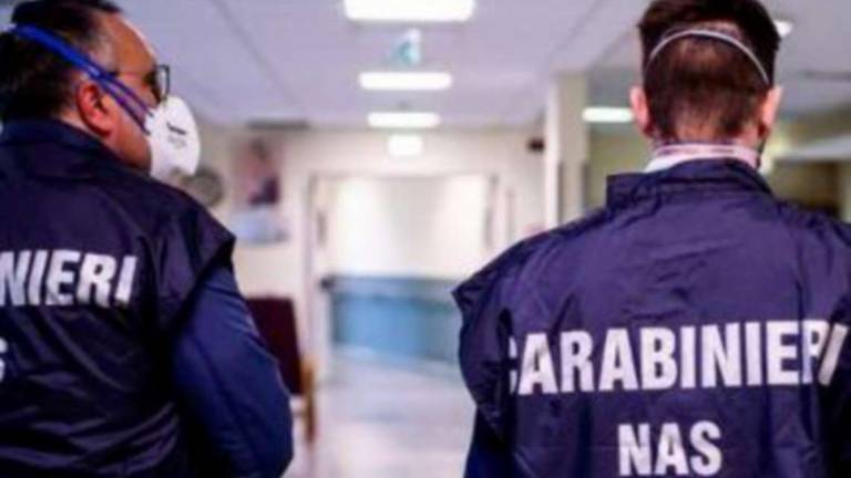 Ravenna, dentista senza abilitazione condannato con i titolari Ravenna, dentista senza abilitazione condannato con i titolari